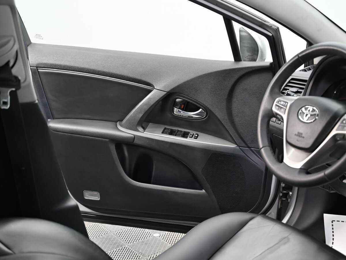 Toyota Avensis 2011 года с пробегом. Фото: #6