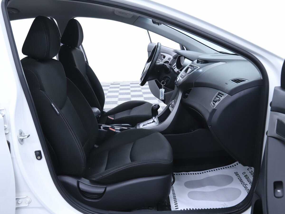 Hyundai Elantra 2011 года с пробегом. Фото: #9