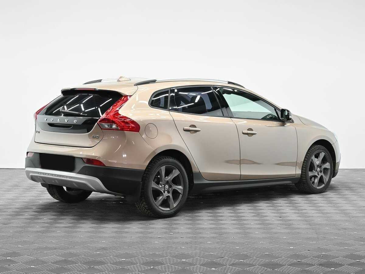 Volvo V40 2014 года с пробегом. Фото: #3