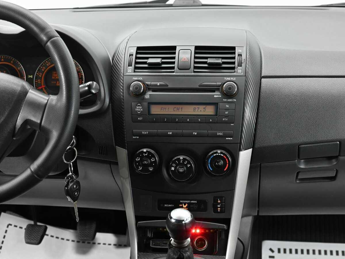 Toyota Corolla 2010 года с пробегом. Фото: #9