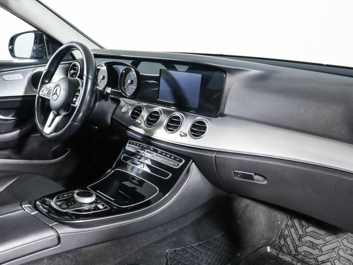 Mercedes-Benz E-Класс 2020 года с пробегом. Фото: #3