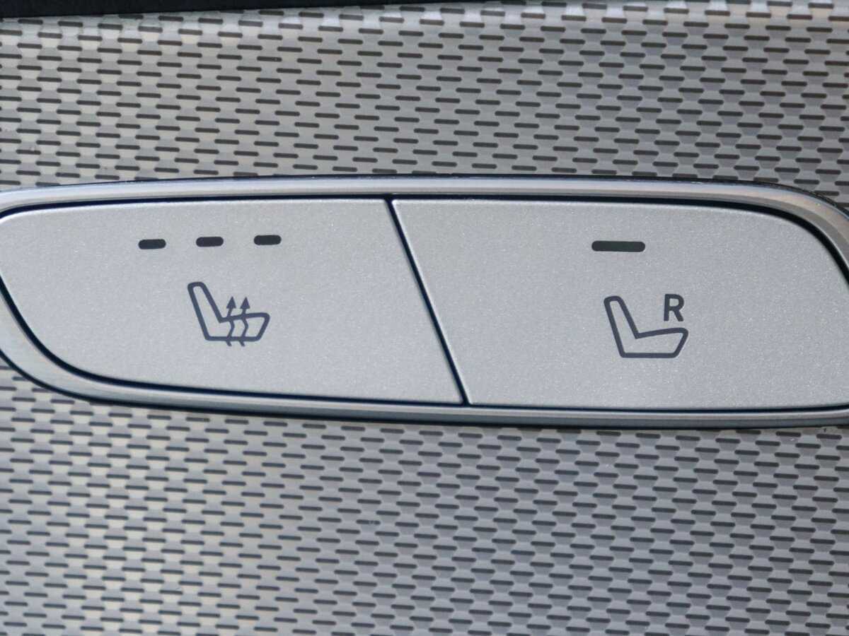 Mercedes-Benz E-Класс 2020 года с пробегом. Фото: #18