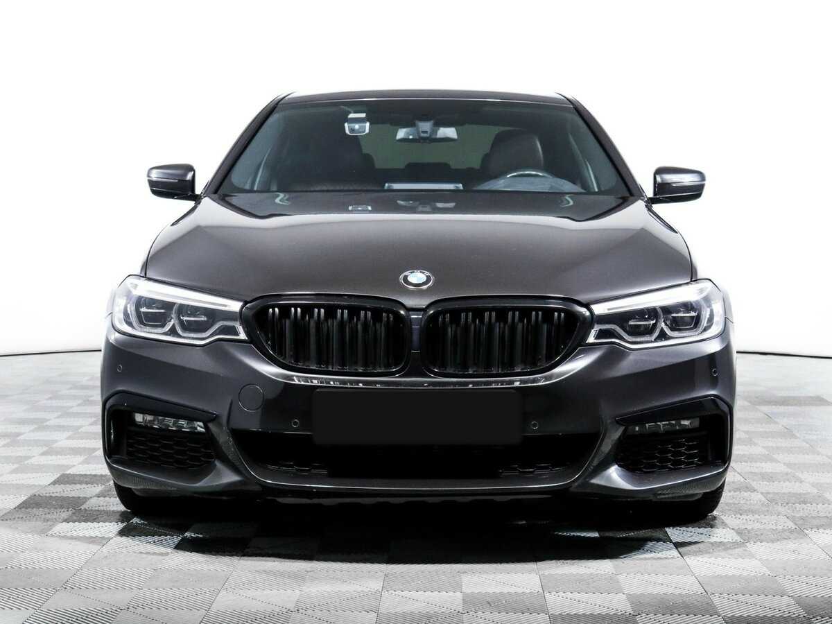 BMW 5 серии 2018 года с пробегом. Фото: #1