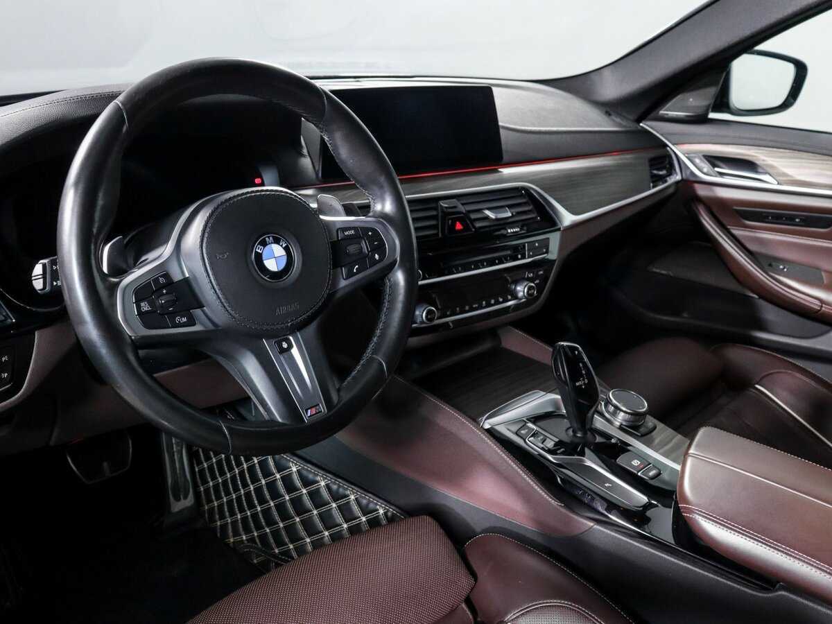 BMW 5 серии 2018 года с пробегом. Фото: #13