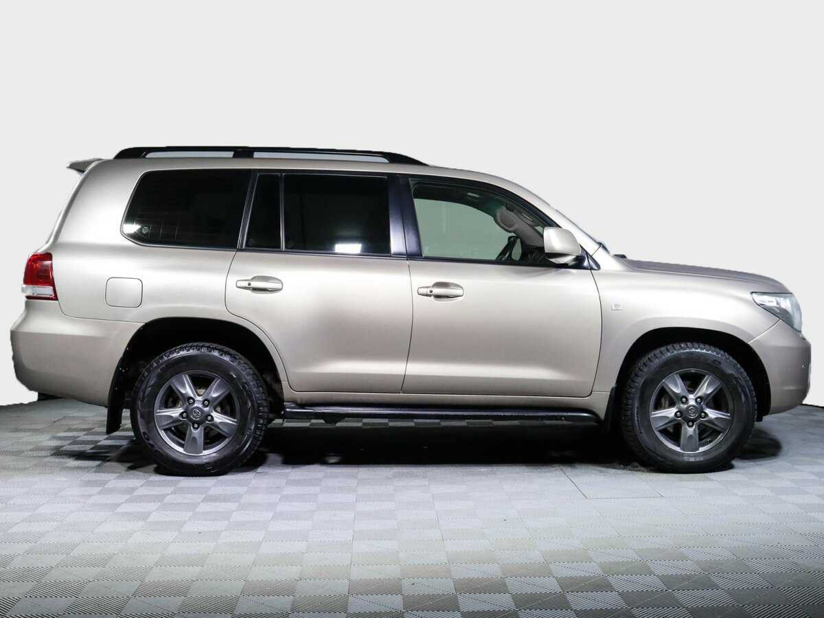 Toyota Land Cruiser 2011 года с пробегом. Фото: #3