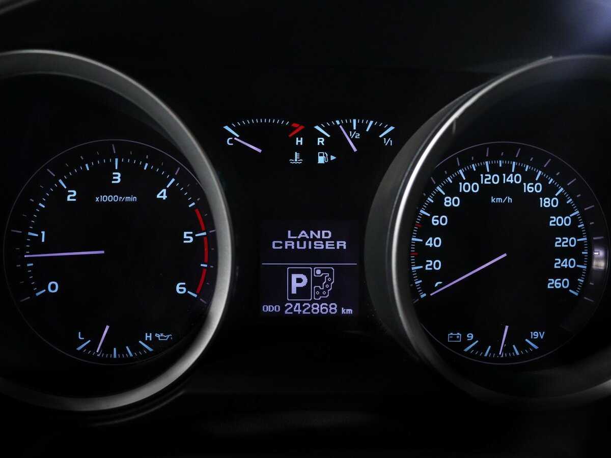 Toyota Land Cruiser 2011 года с пробегом. Фото: #10