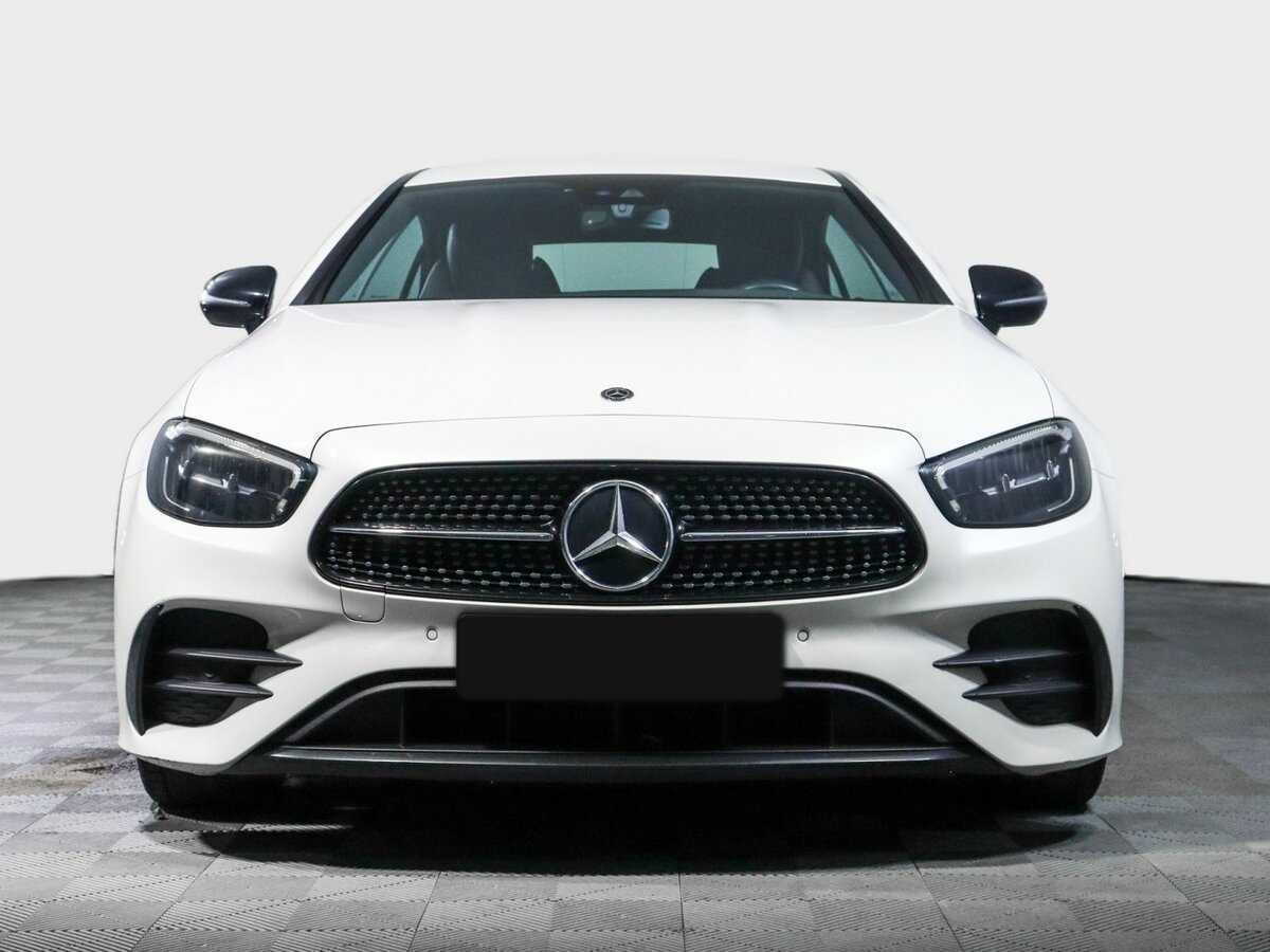 Mercedes-Benz E-Класс 2020 года с пробегом. Фото: #1