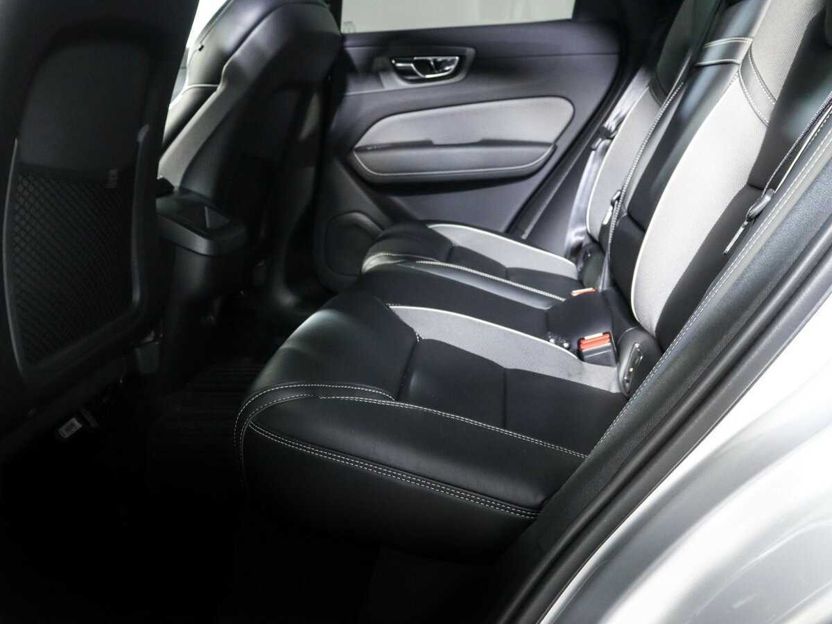 Volvo XC60 2019 года с пробегом. Фото: #6