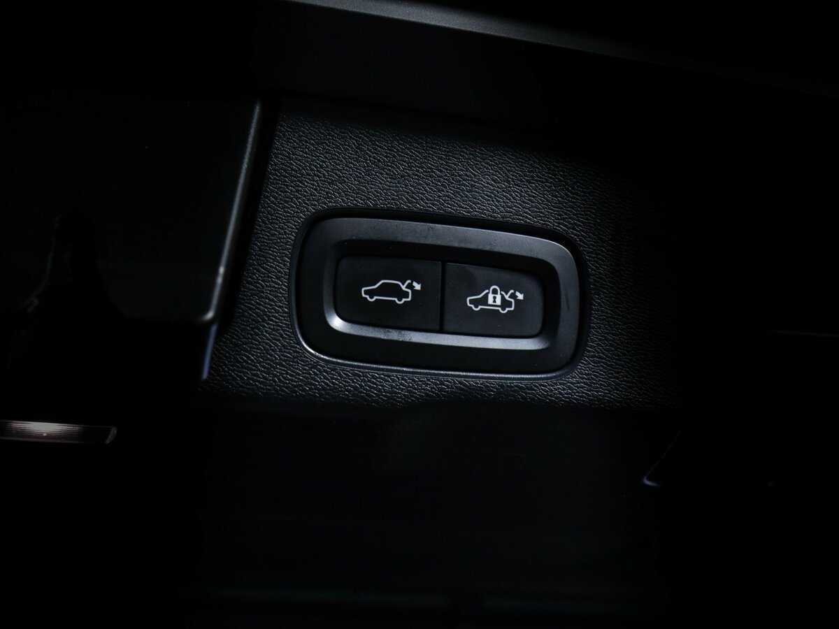 Volvo XC60 2019 года с пробегом. Фото: #14