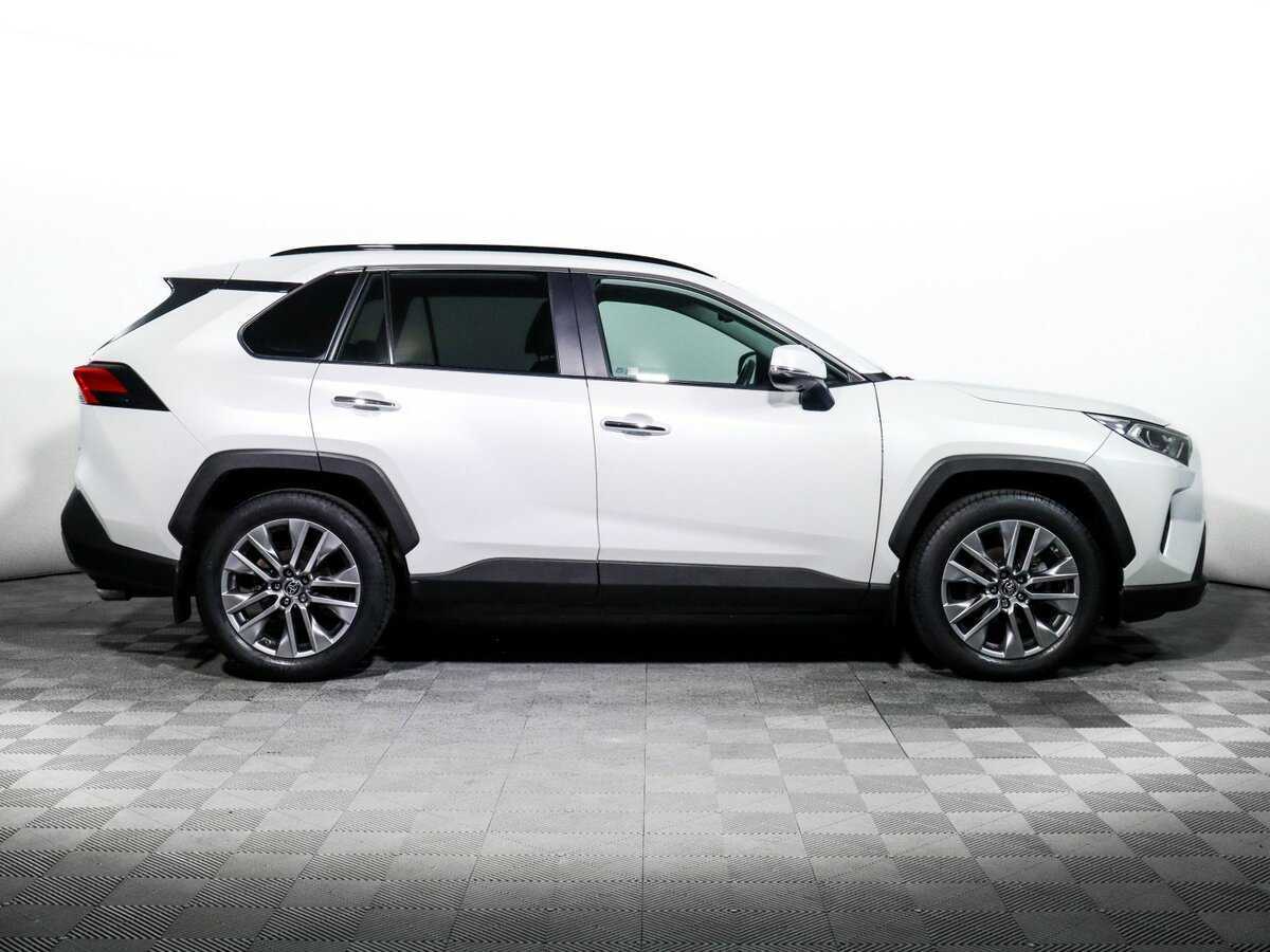 Toyota RAV4 2019 года с пробегом. Фото: #3