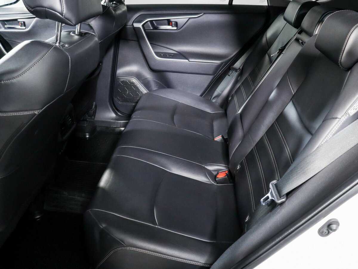 Toyota RAV4 2019 года с пробегом. Фото: #9