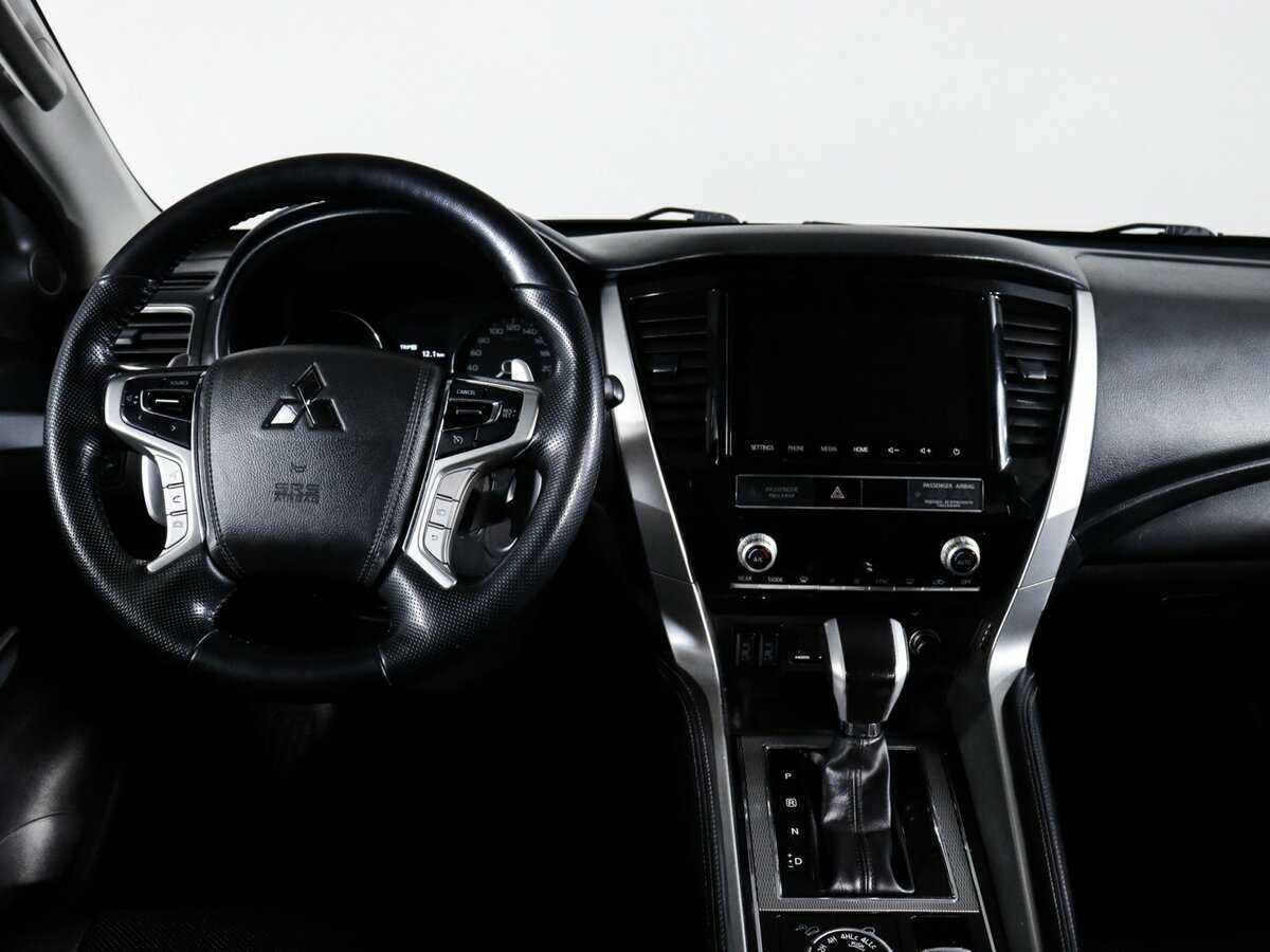 Mitsubishi Pajero Sport 2021 года с пробегом. Фото: #11