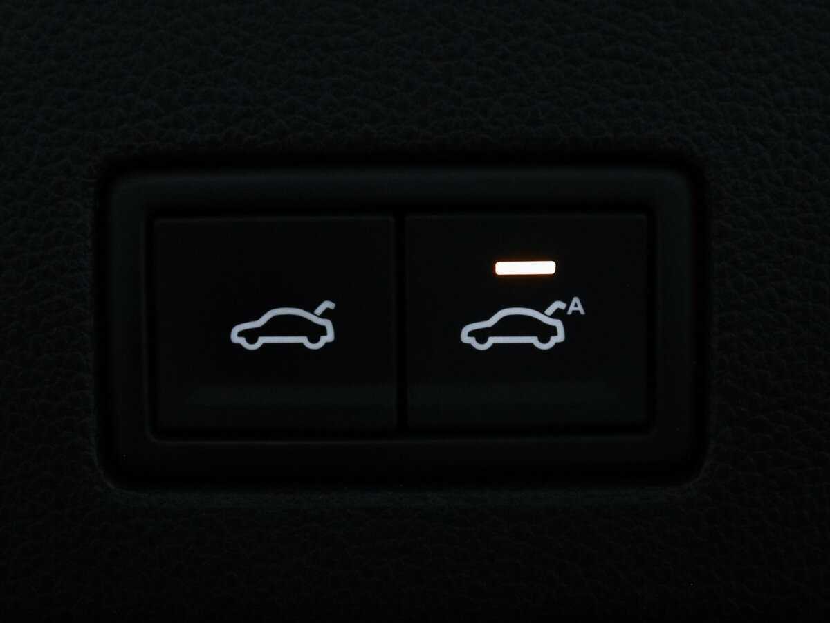 Volkswagen Touareg 2018 года с пробегом. Фото: #18