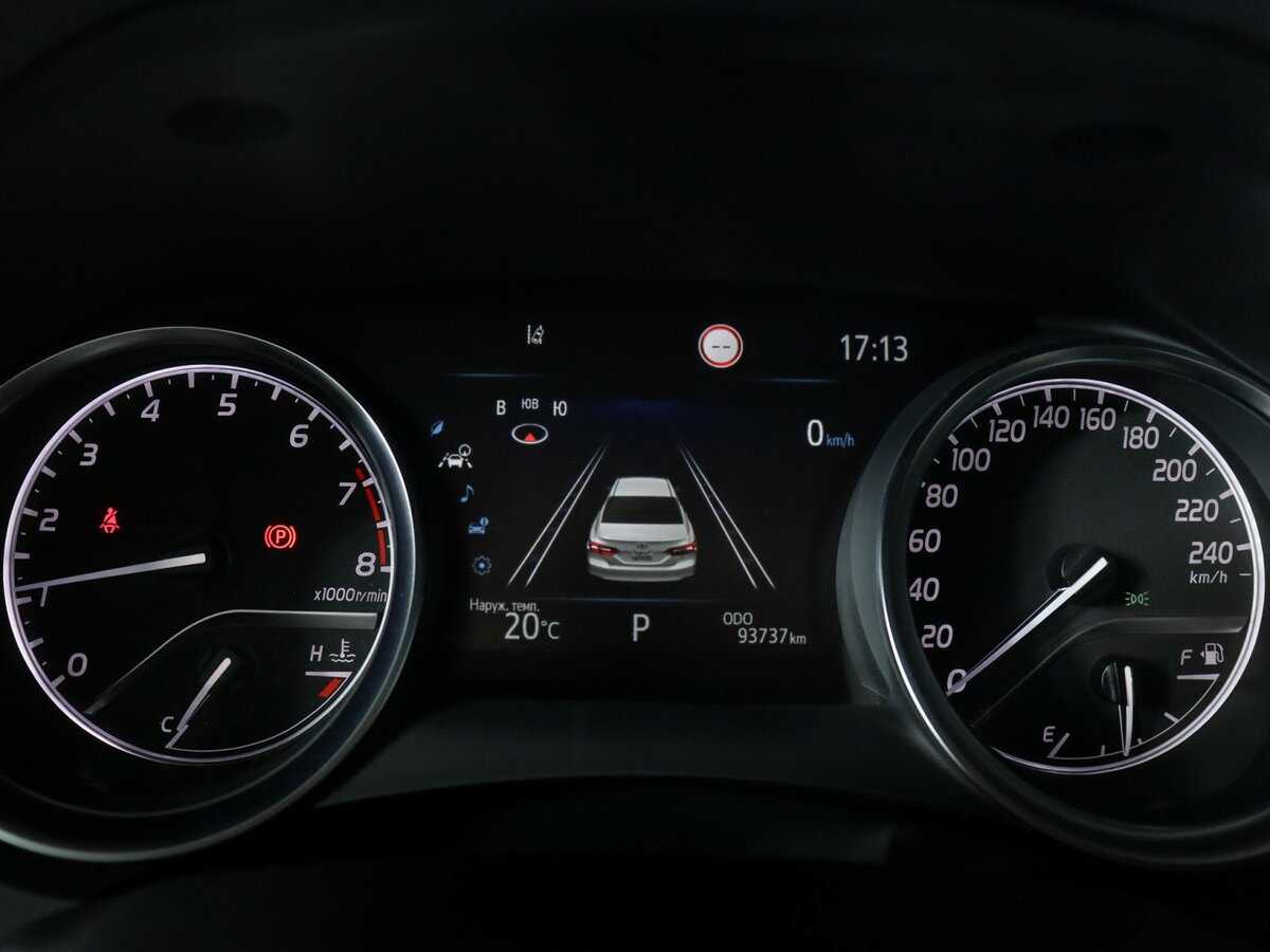 Toyota Camry 2021 года с пробегом. Фото: #7