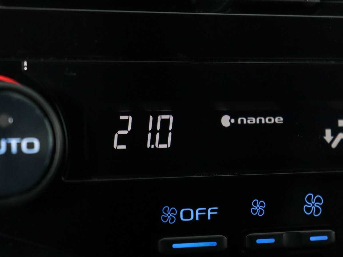 Toyota Camry 2021 года с пробегом. Фото: #17