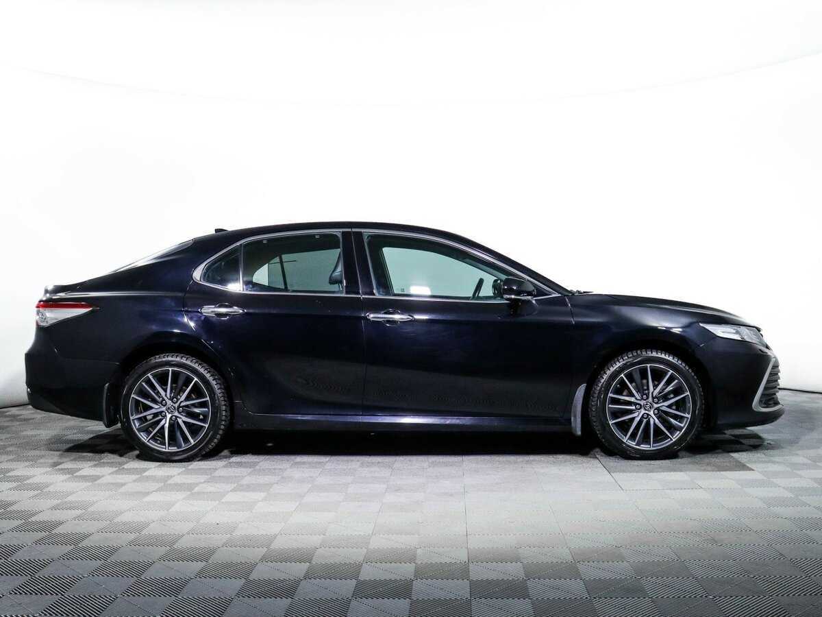 Toyota Camry 2021 года с пробегом. Фото: #3