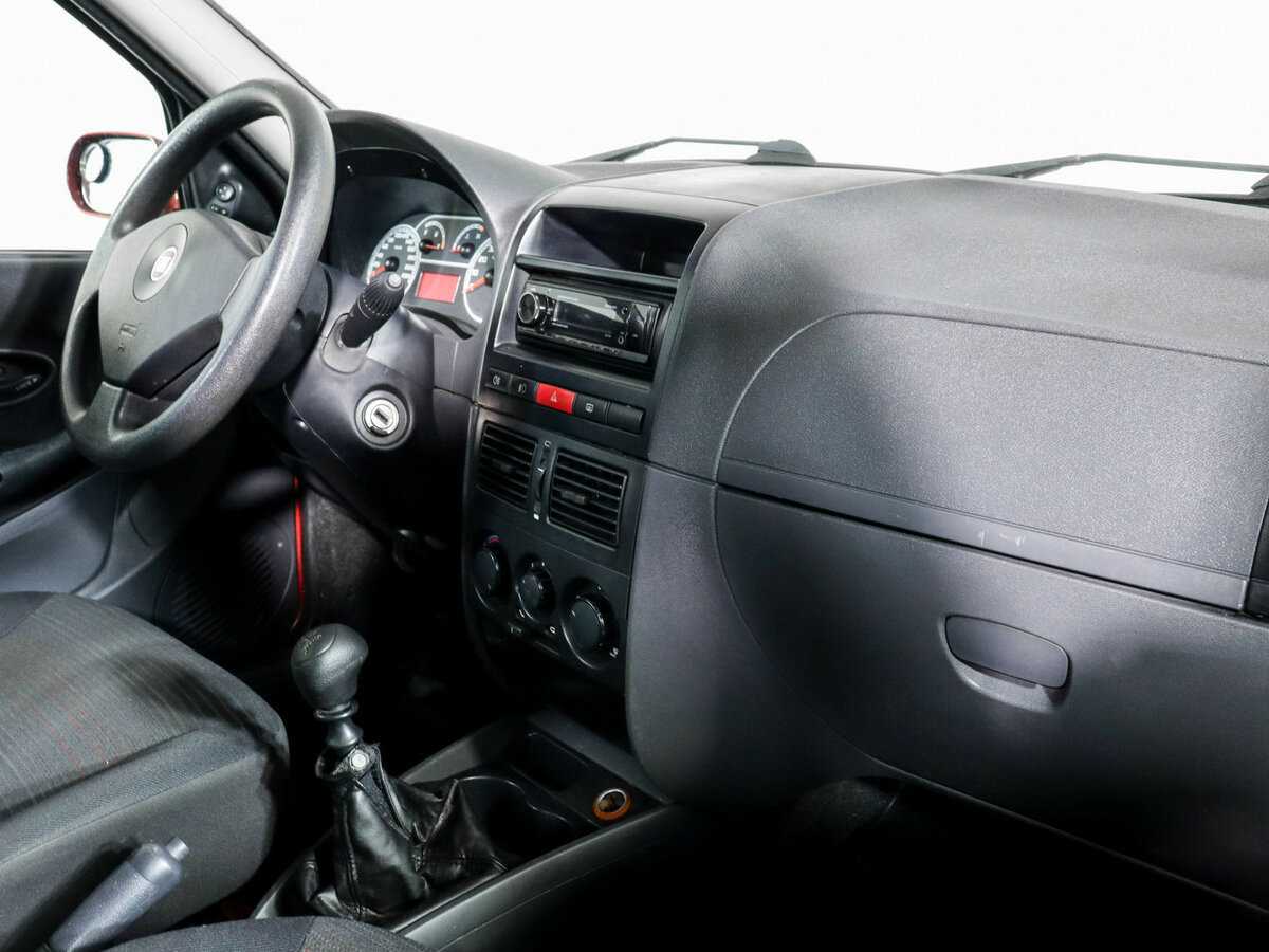 Fiat Albea 2008 года с пробегом. Фото: #5