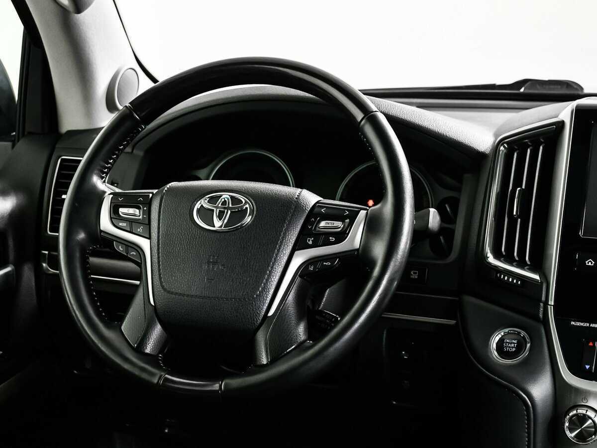 Toyota Land Cruiser 2017 года с пробегом. Фото: #11