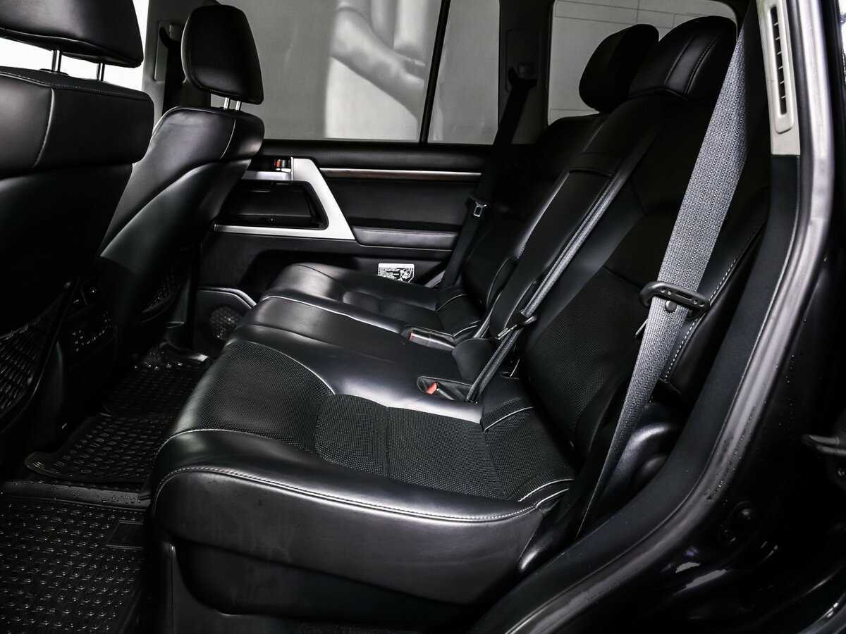 Toyota Land Cruiser 2017 года с пробегом. Фото: #13