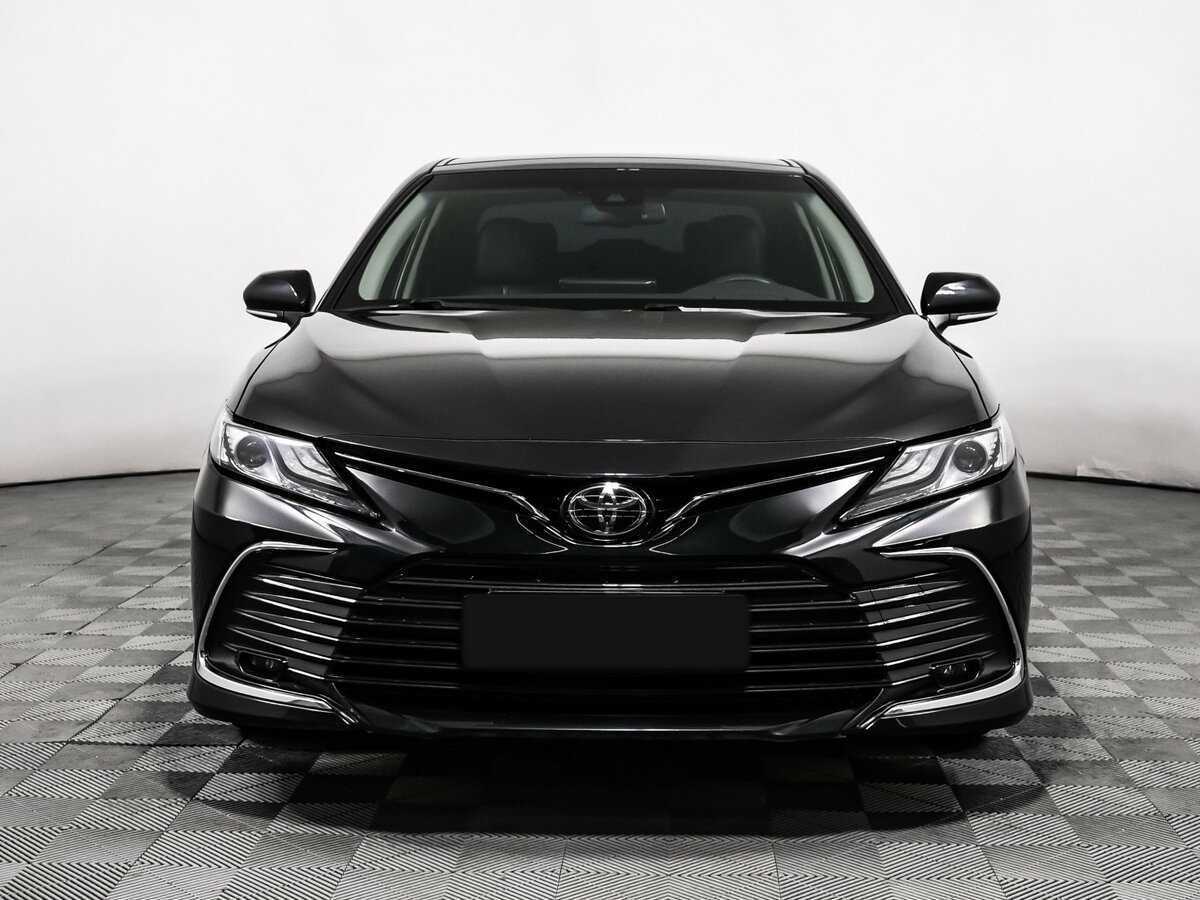 Toyota Camry 2023 года с пробегом. Фото: #1