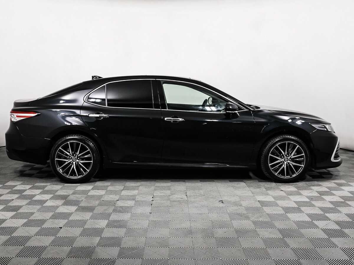 Toyota Camry 2023 года с пробегом. Фото: #3