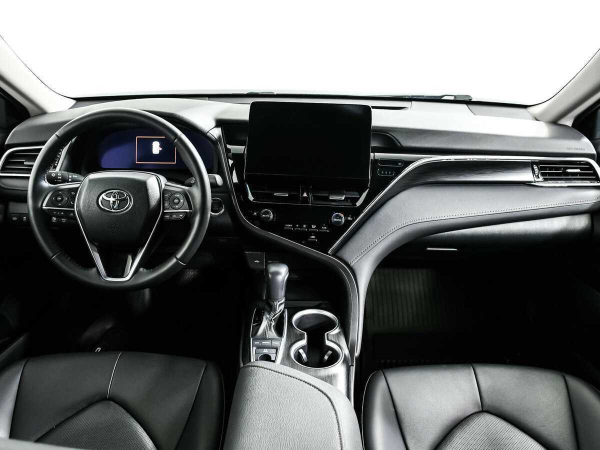 Toyota Camry 2023 года с пробегом. Фото: #10