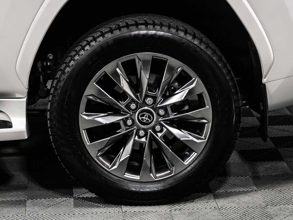 Toyota Land Cruiser 2022 года с пробегом. Фото: #17