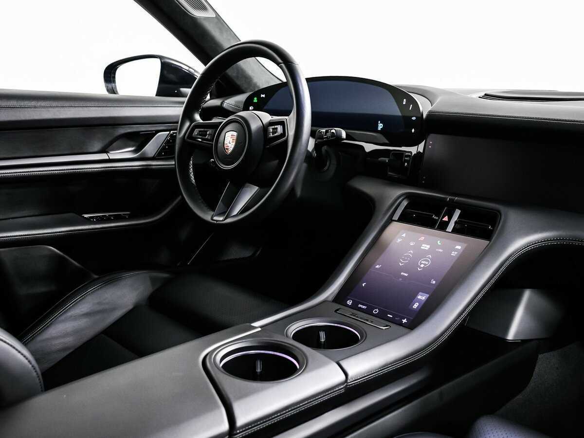 Porsche Taycan 2020 года с пробегом. Фото: #8