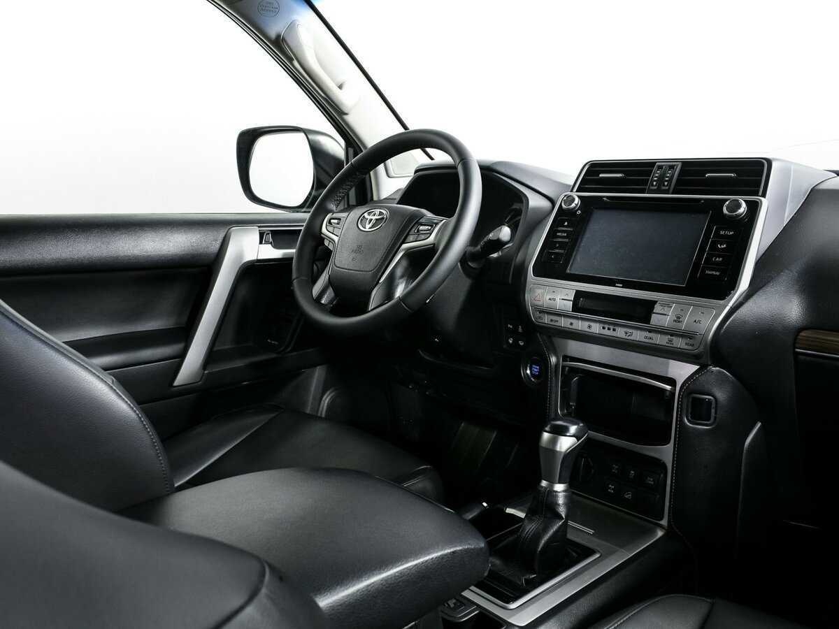 Toyota Land Cruiser Prado 2017 года с пробегом. Фото: #6