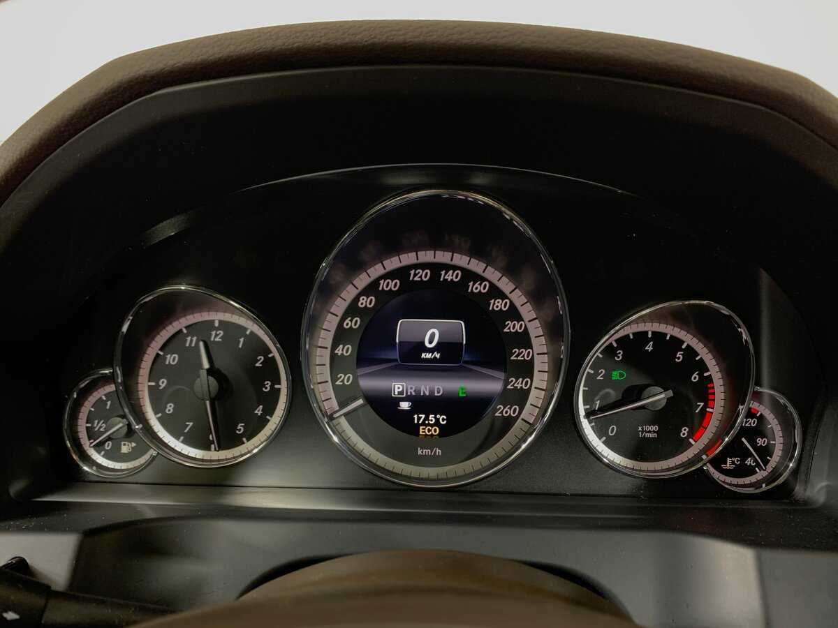 Mercedes-Benz E-Класс 2012 года с пробегом. Фото: #14