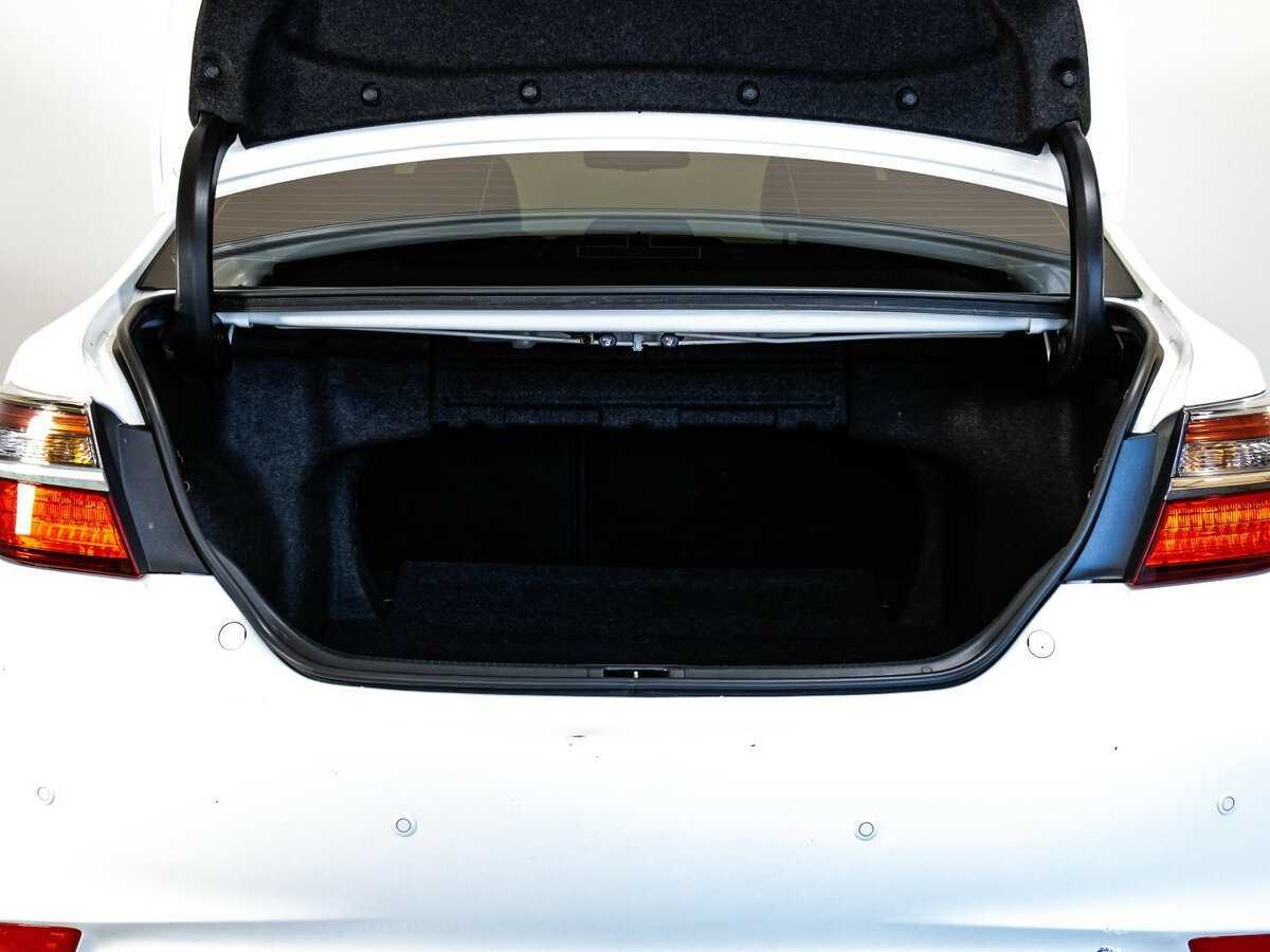 Б/У Тойота Камри 2015 года. Фото: #19