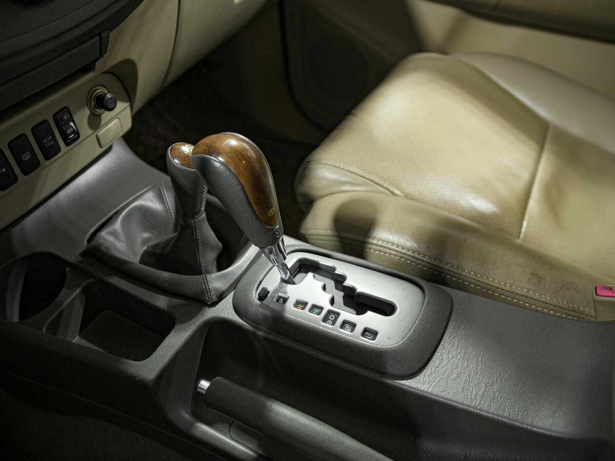 Toyota Fortuner 2012 года с пробегом. Фото: #9