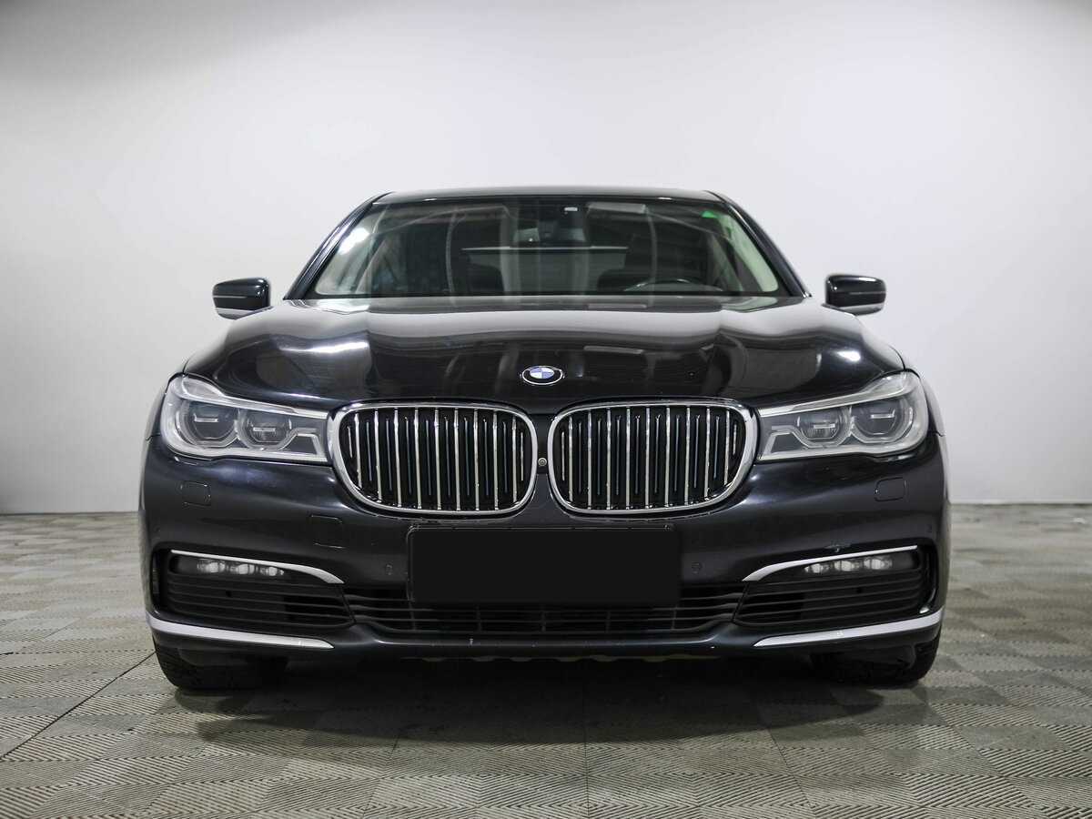 BMW 7 серии 2018 года с пробегом. Фото: #1