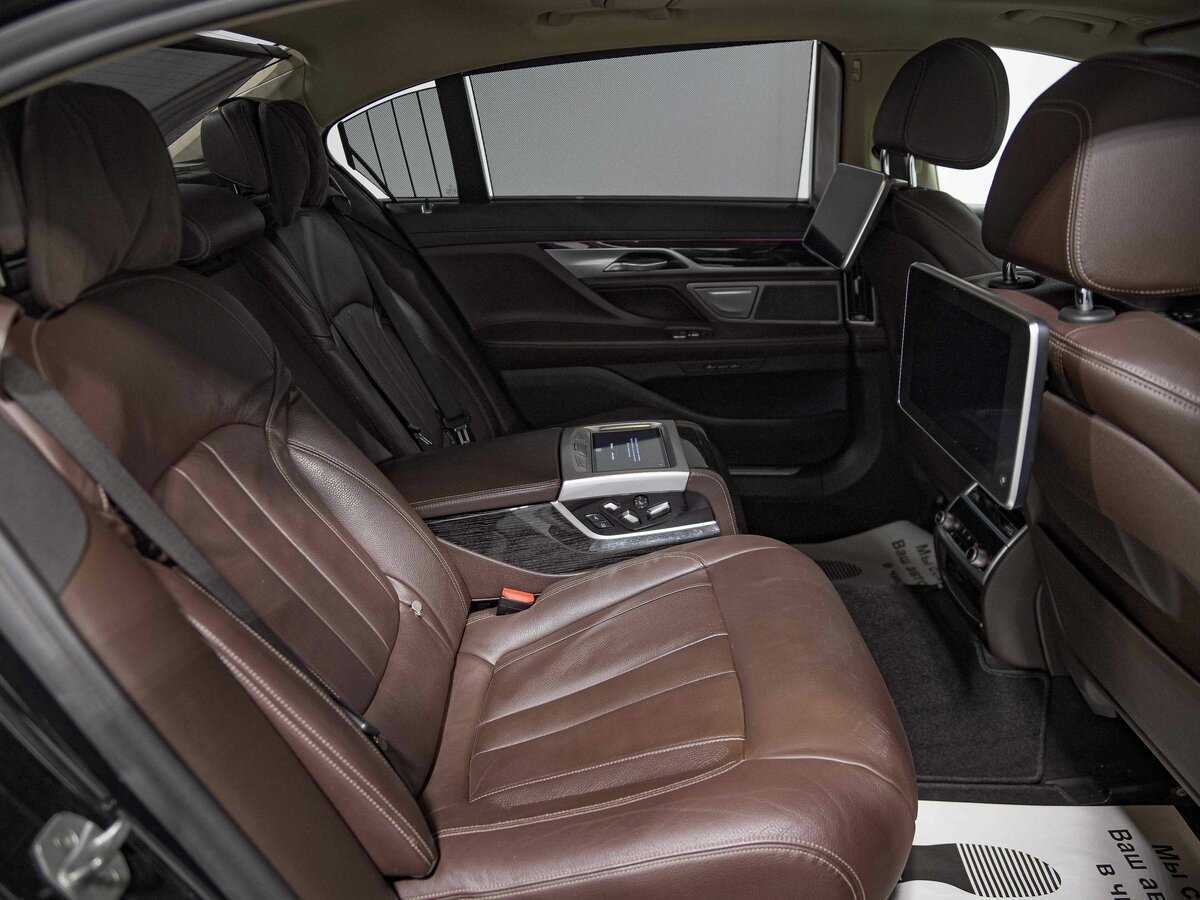 BMW 7 серии 2018 года с пробегом. Фото: #15