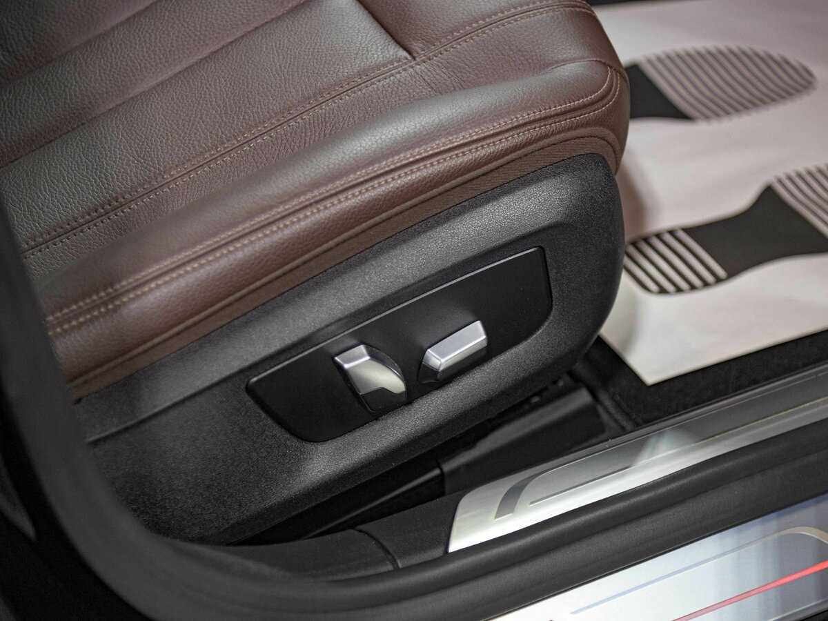BMW 7 серии 2018 года с пробегом. Фото: #19