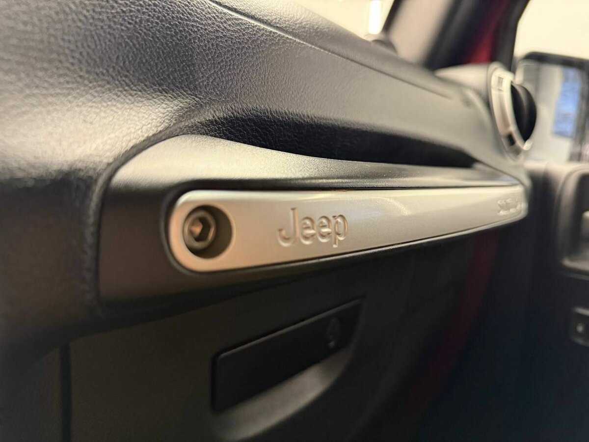 Jeep Wrangler 2011 года с пробегом. Фото: #13