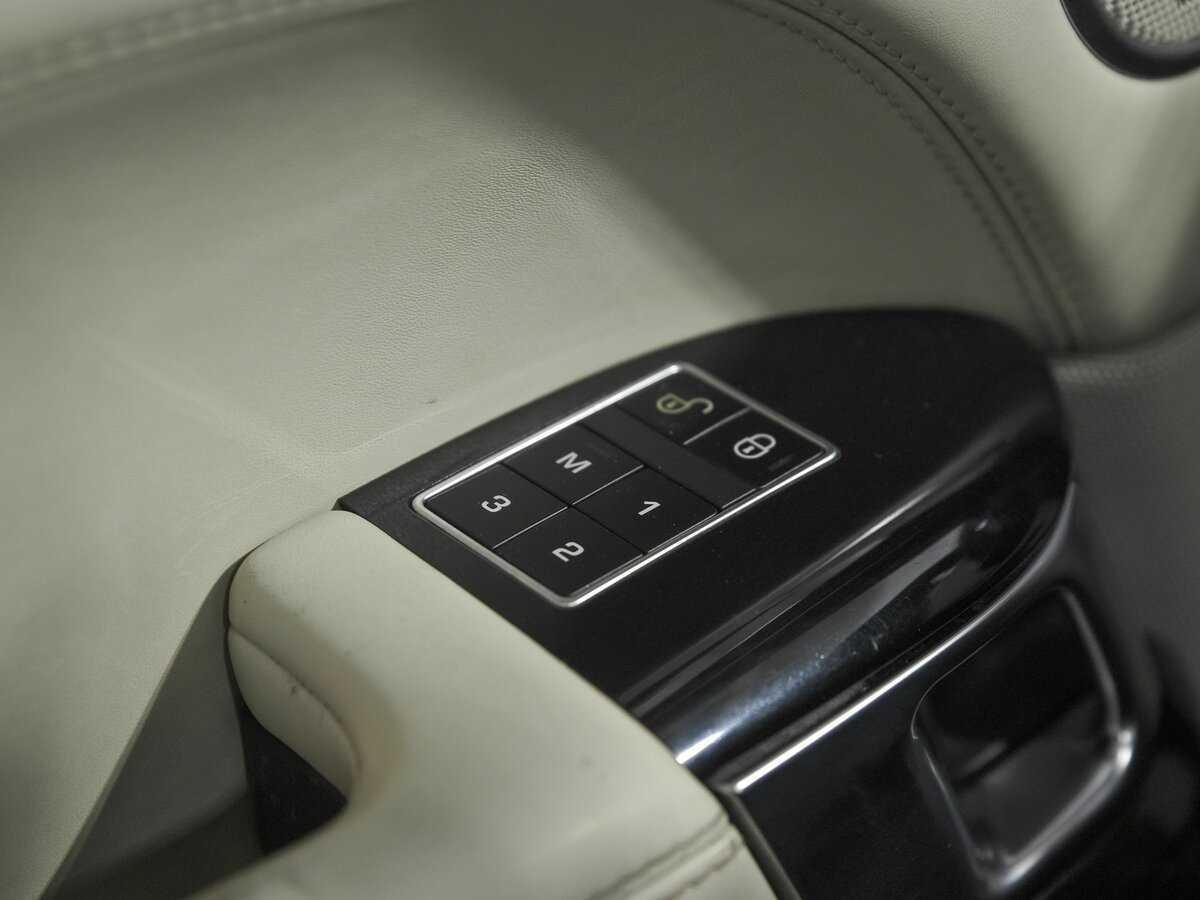 Land Rover Range Rover 2014 года с пробегом. Фото: #16