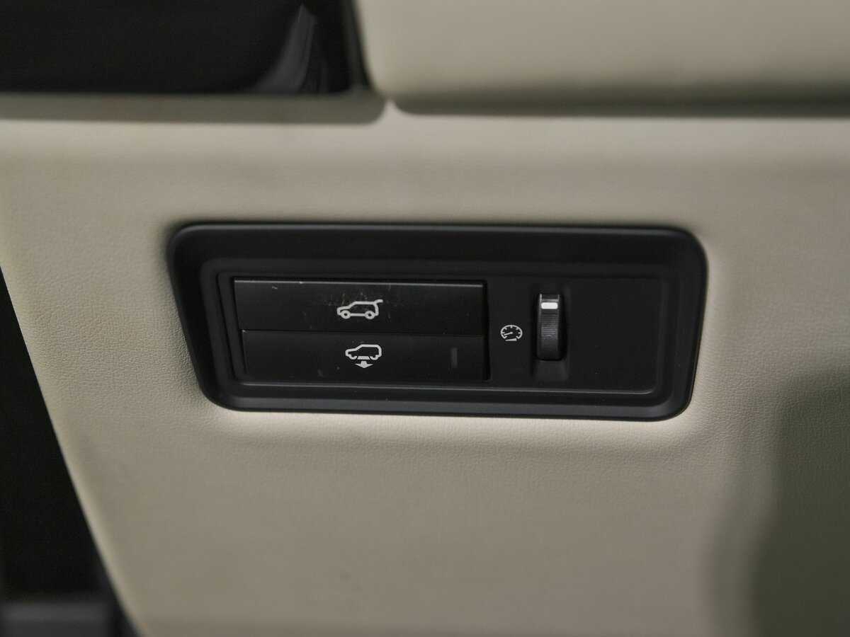 Land Rover Range Rover 2014 года с пробегом. Фото: #18