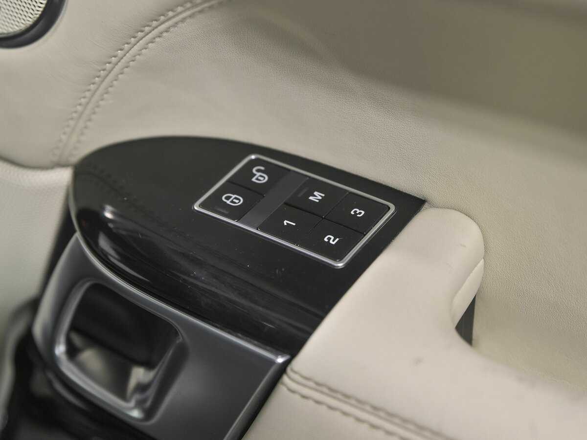 Land Rover Range Rover 2014 года с пробегом. Фото: #25