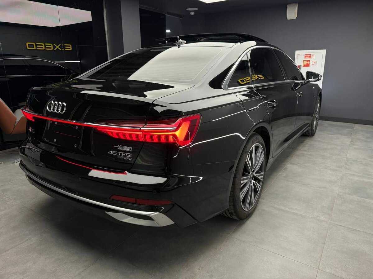 Audi A6 2024 года с пробегом. Фото: #3