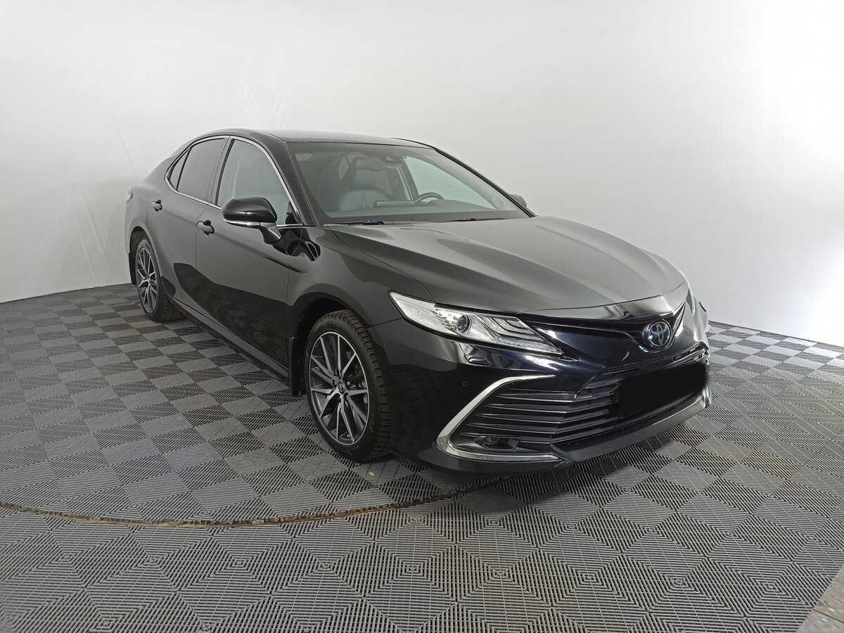 Toyota Camry 2021 года с пробегом. Фото: #2