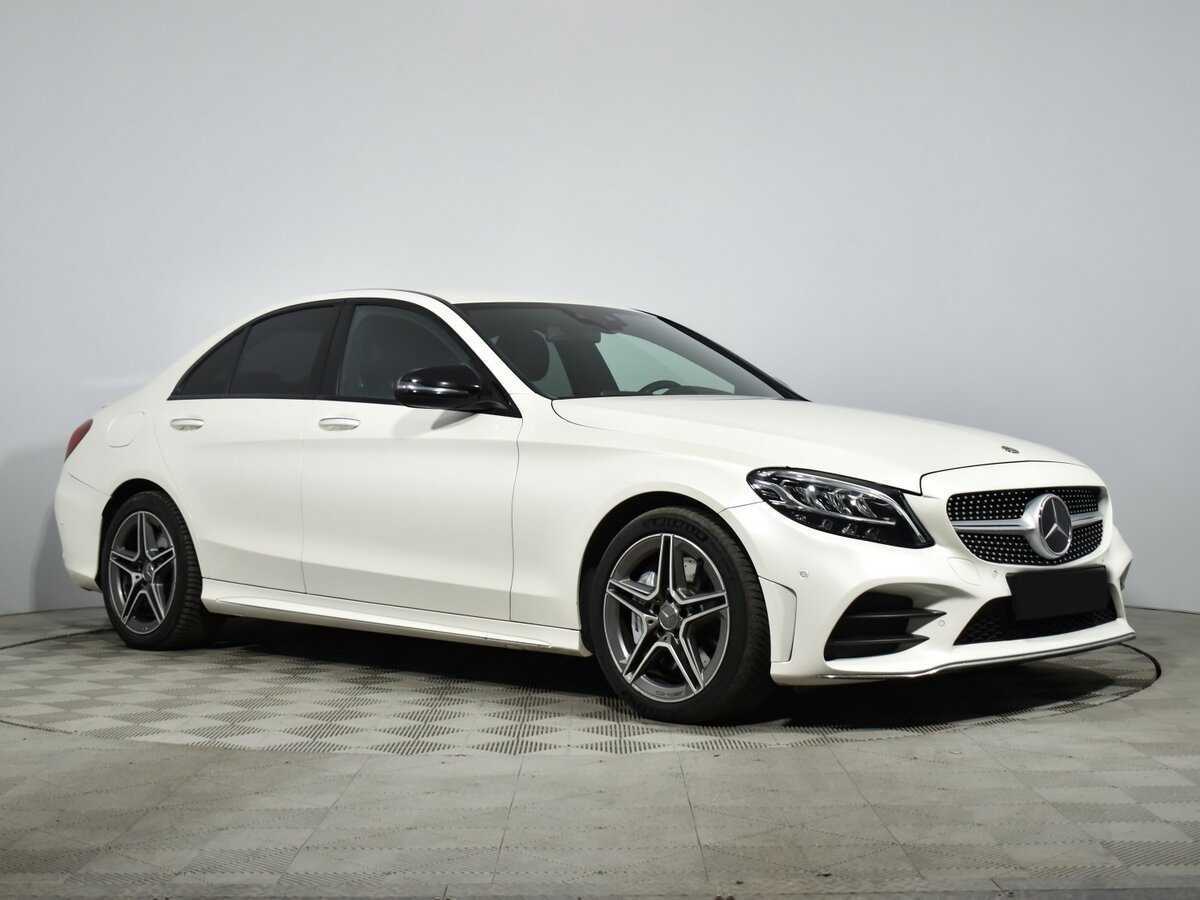 Mercedes-Benz C-Класс AMG 2018 года с пробегом. Фото: #2