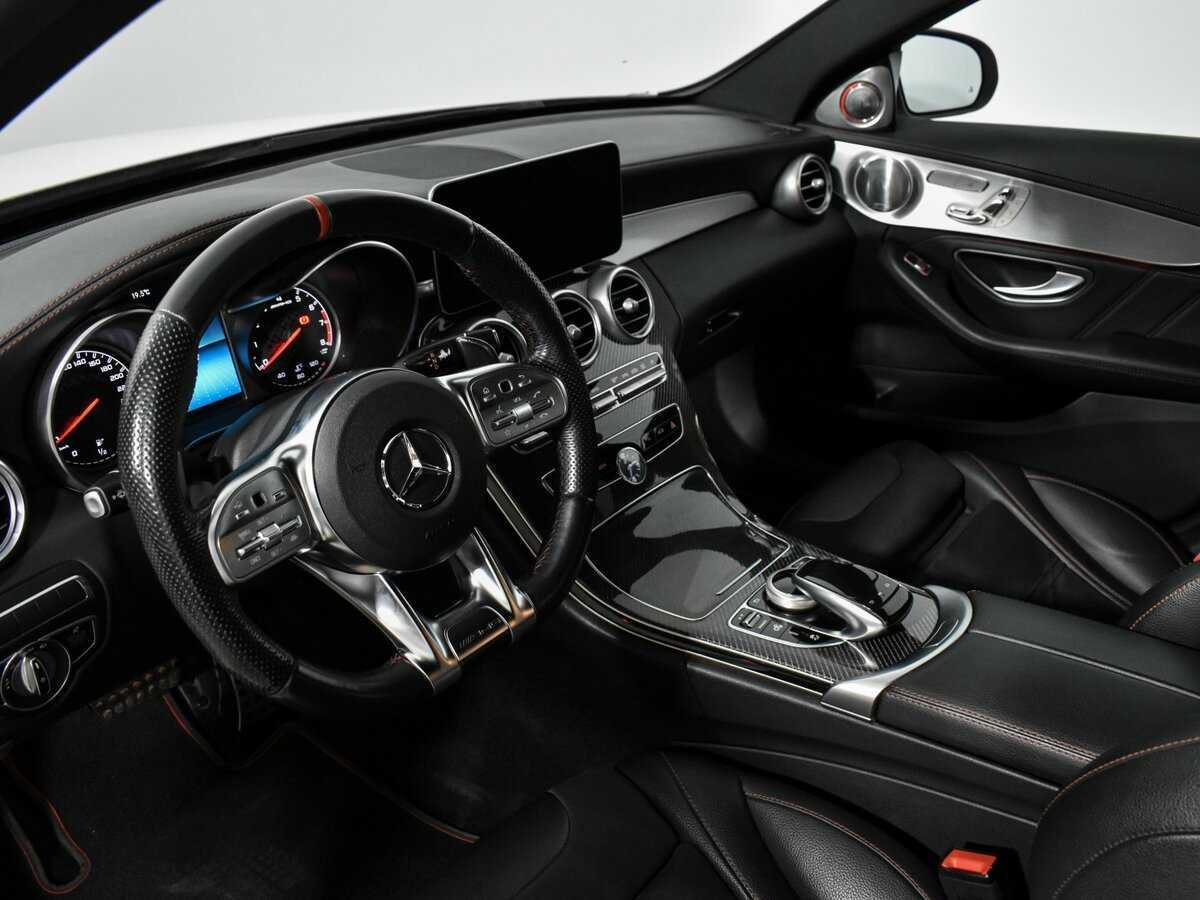 Mercedes-Benz C-Класс AMG 2018 года с пробегом. Фото: #8