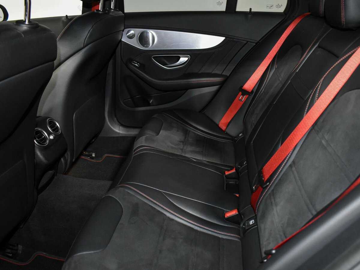 Mercedes-Benz C-Класс AMG 2018 года с пробегом. Фото: #10