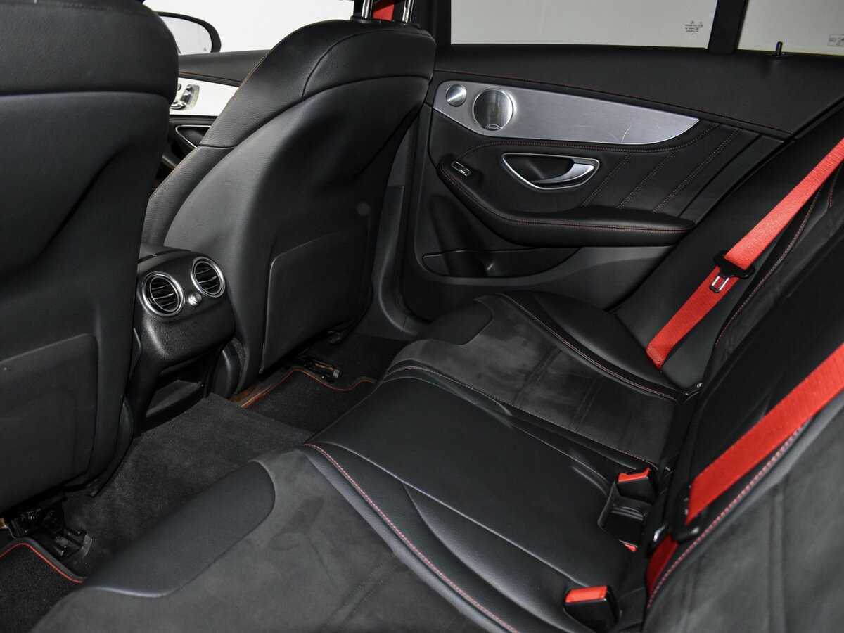 Mercedes-Benz C-Класс AMG 2018 года с пробегом. Фото: #11