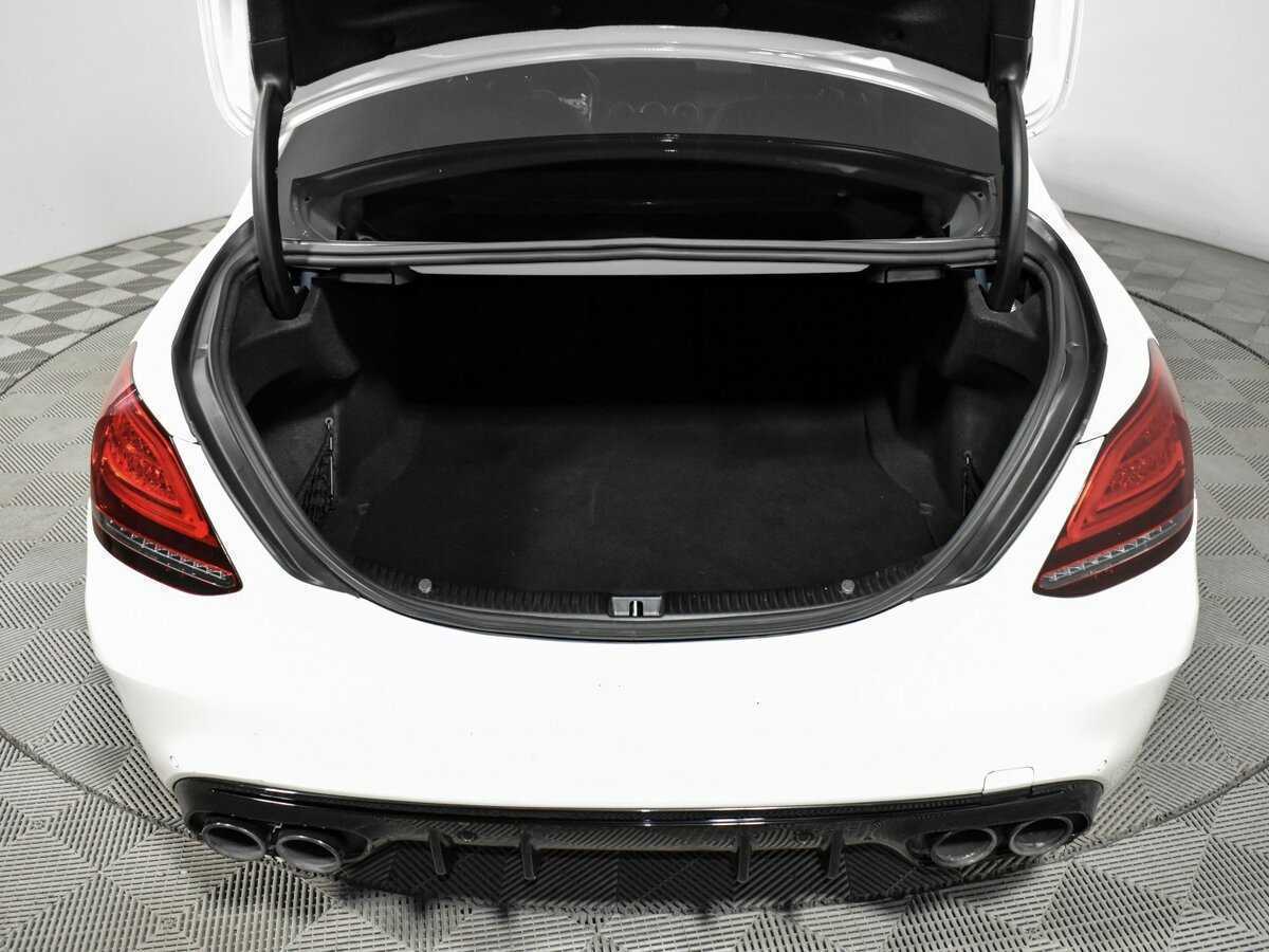 Mercedes-Benz C-Класс AMG 2018 года с пробегом. Фото: #21