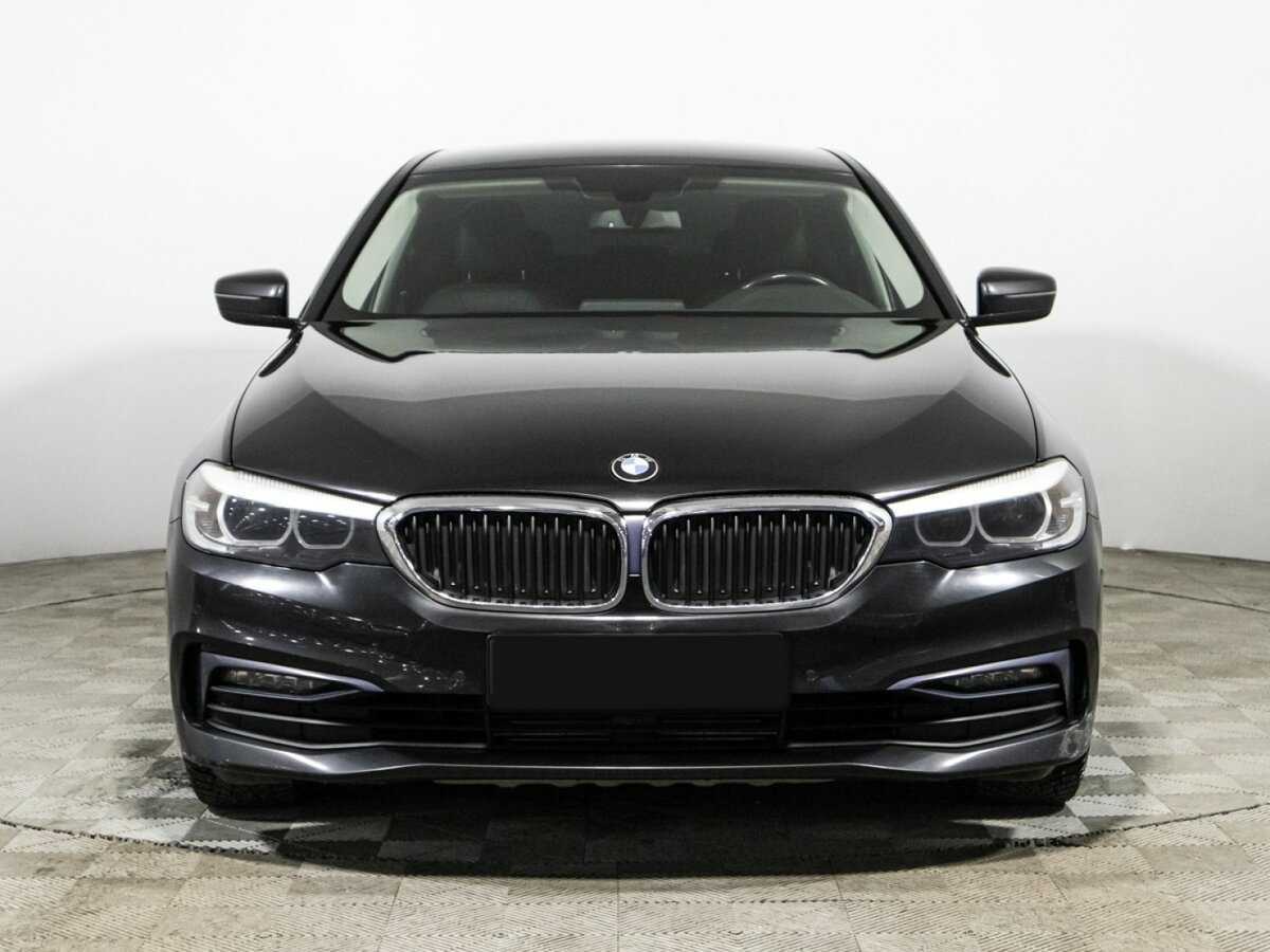 BMW 5 серии 2019 года с пробегом. Фото: #1