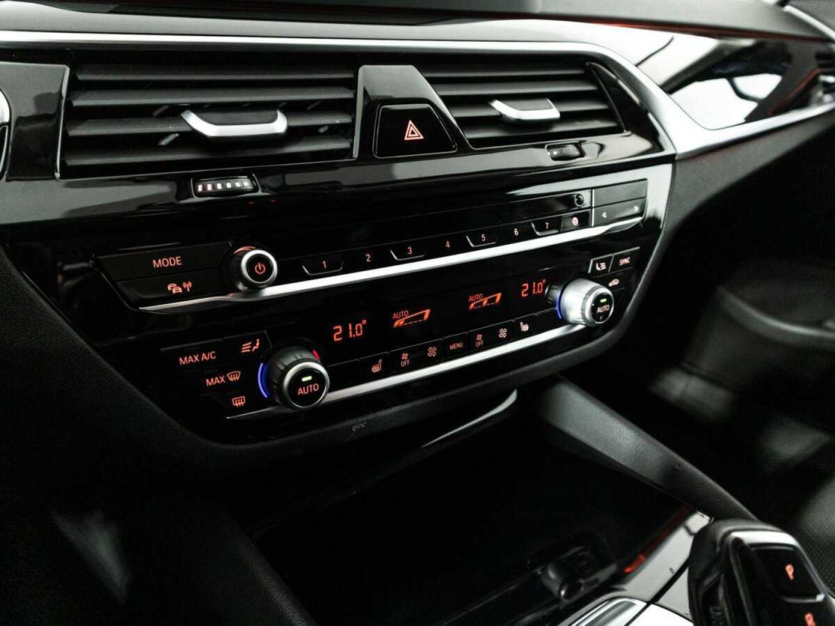 BMW 5 серии 2019 года с пробегом. Фото: #18