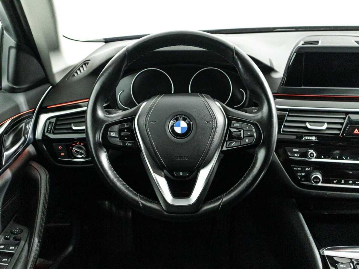 BMW 5 серии 2019 года с пробегом. Фото: #22