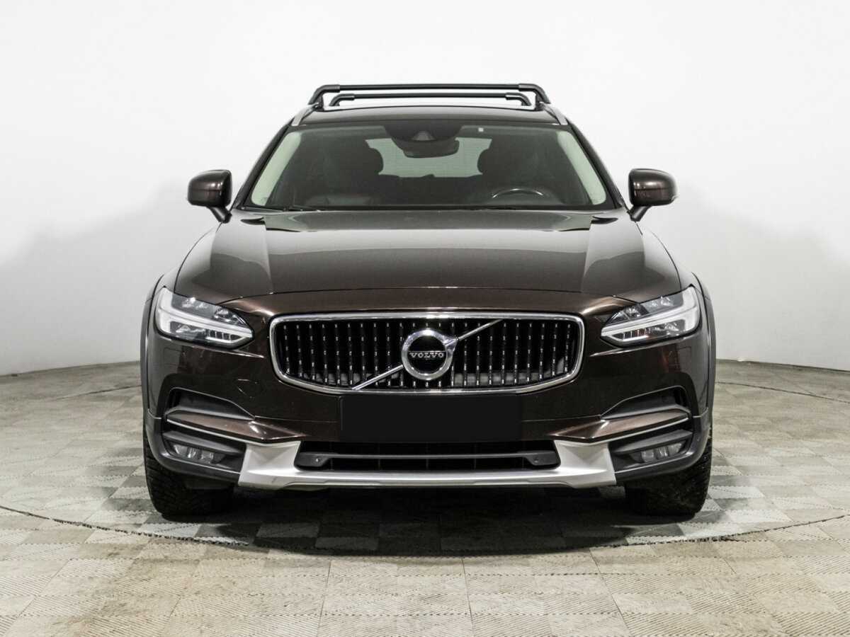 Volvo V90 Cross Country 2019 года с пробегом. Фото: #1